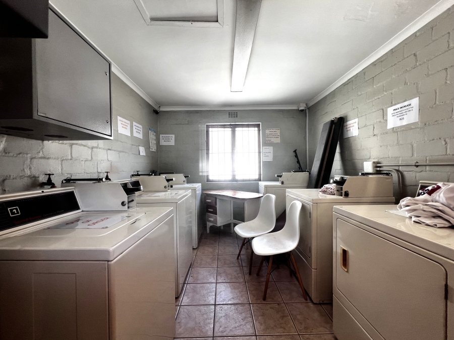 To Let 2 Bedroom Property for Rent in Parklands Western Cape